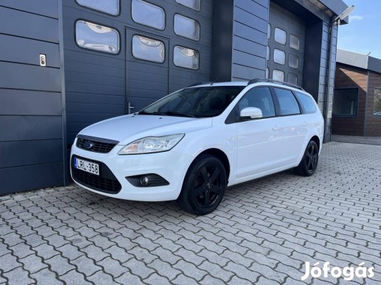 Ford Focus 1.6 Fresh Szervizelt / Magyarország-...