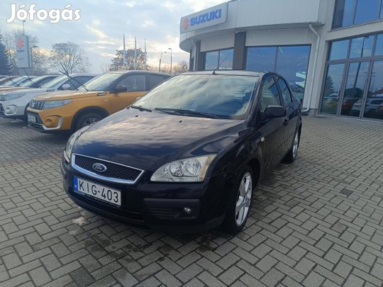 Ford Focus 1.6 Ghia
