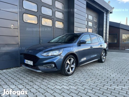 Ford Focus 2.0 Ecoblue SCR Active Szervizkönyv...