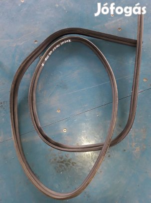 Ford Focus 2.5 Csomagtérajtó Gumikéder