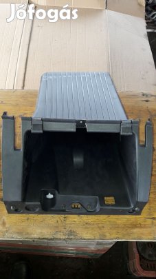 Ford Focus 2.5 Kesztyűtartó