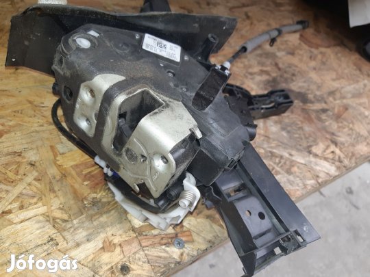 Ford Focus III Bal Hátsó Ajtó Zárszerkezet + Központizár Motor