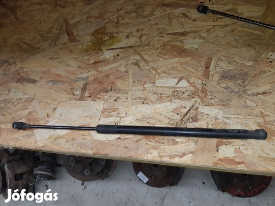 Ford Focus III Csomagtérajtó Teleszkóp