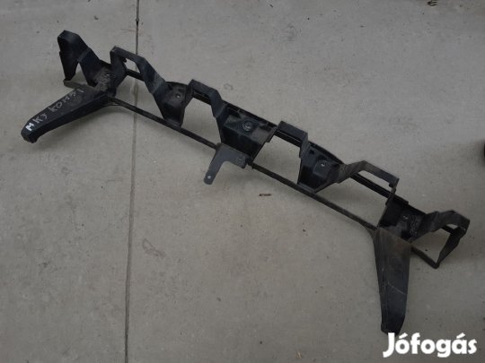 Ford Focus III Hátsó Lökhárító Tartó