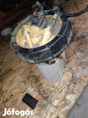 Ford Focus III Üzemanyag Szintjelző