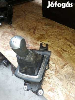 Ford Focus III Váltó Kulissza