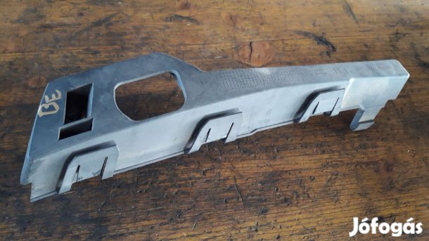 Ford Focus II Bal Első Lökhárító Tartó