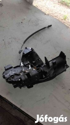 Ford Focus II Jobb Első Ajtó Zárszerkezet + Központizár Motor