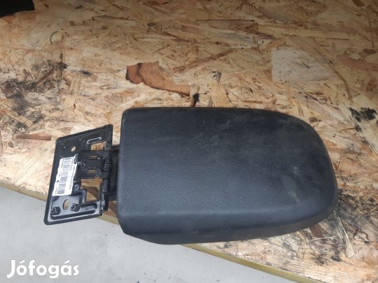 Ford Focus II Könyöklő