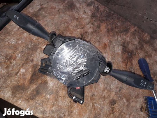 Ford Focus I Bajuszkapcsoló