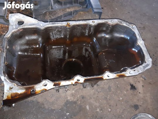 Ford Focus I Olajteknő