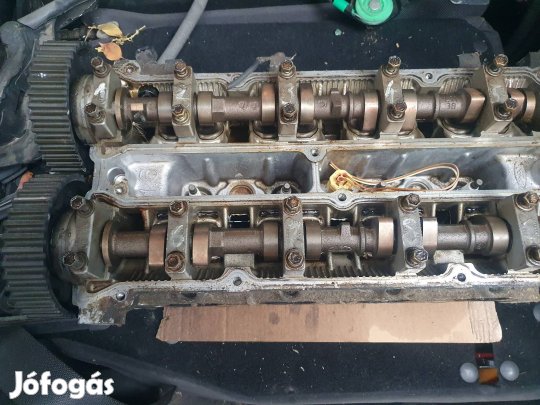 Ford Focus I-es 1.6 16v hengerfej.