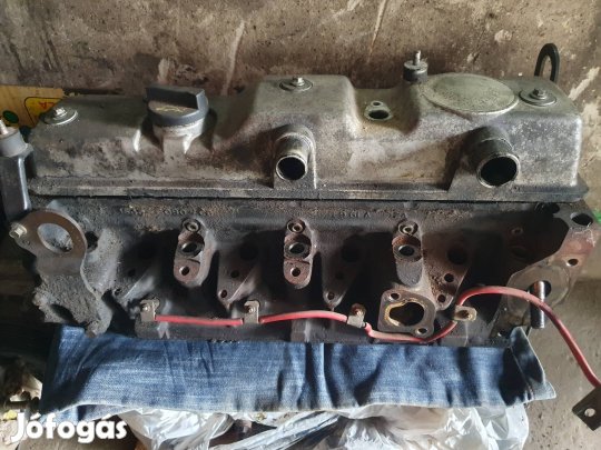 Ford Focus I-es Connect 1.8Tdci hengerfej.