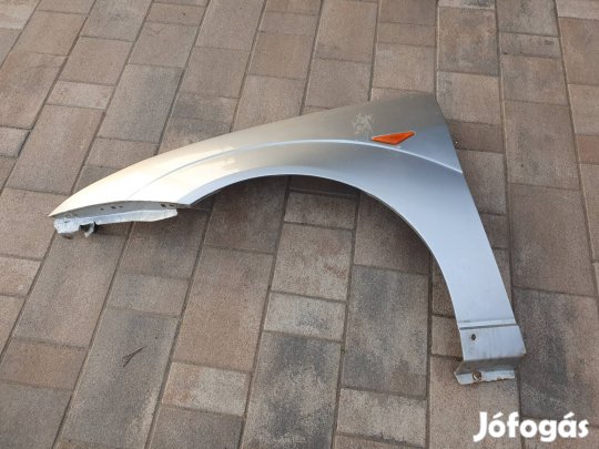 Ford Focus I-es bal első sárvédő.