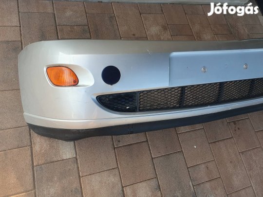 Ford Focus I-es első lökhárító.