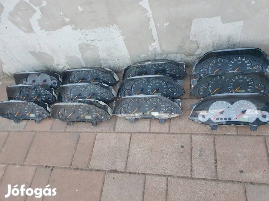 Ford Focus I-es kilométeróra.