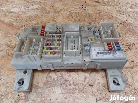 Ford Focus MK2 (2004-2010) 1.6Tdci Biztosíték Tábla