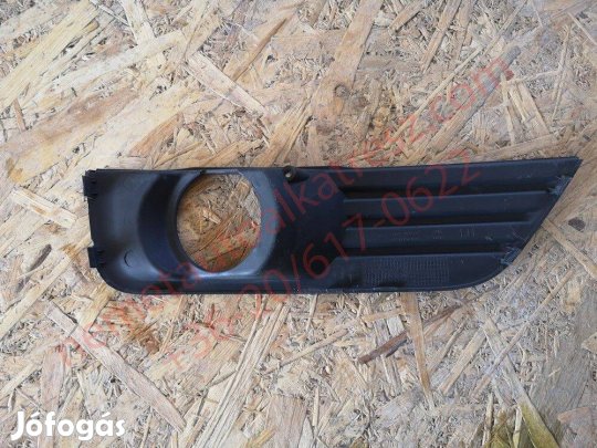 Ford Focus MK2 bal oldali ködlámpa burkolat