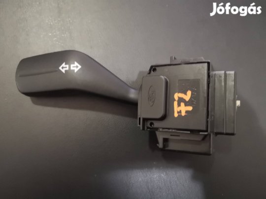 Ford Focus MK2 bal oldali kormánykapcsoló - irányjelző