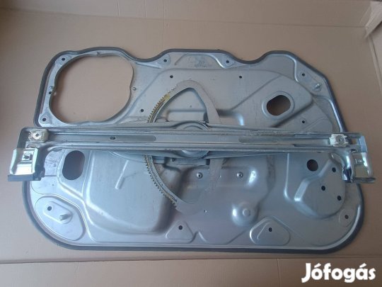 Ford Focus MK2 facelift jobb első ajtólemez 7M51-A203A28-DB