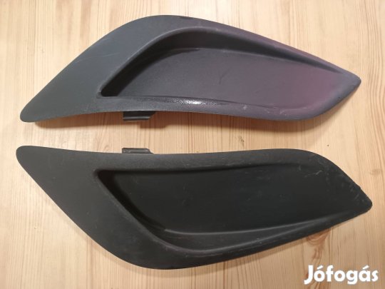 Ford Focus MK2 facelift ködlámpa helyetti takaró burkolat pár