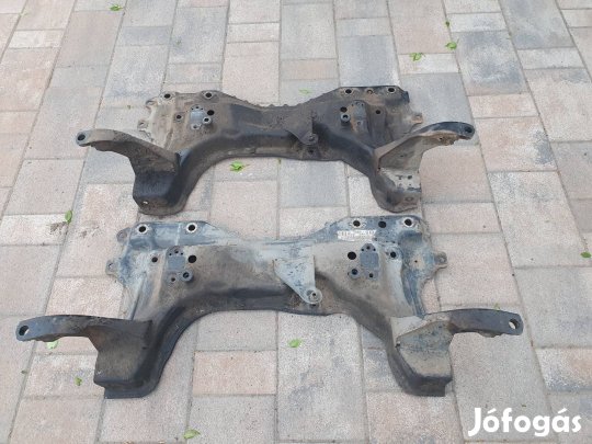 Ford Focus Mk1 bölcső.