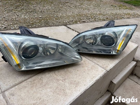 Ford Focus Mk2 kanyarkövető fényszóró