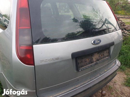 Ford Focus Mk2 kombi csomagtérajtó.
