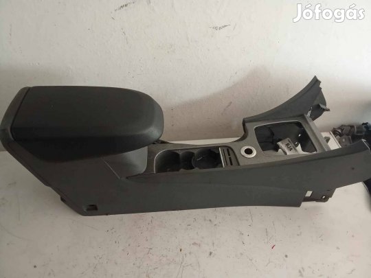 Ford Focus Mk2 könyöklő