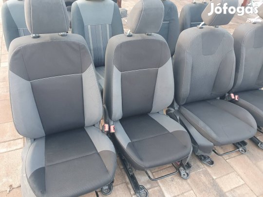 Ford Focus Mk3 Fiesta Mk7 első ülés.