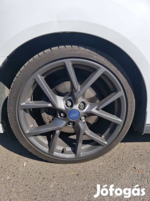 Ford Focus ST Mk4 Gyári 19" Alufelni szett + újszerű gumik