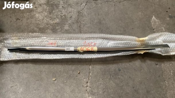 Ford Focus bal hátsó ablaktömítő díszléc BM51A25605BL eladó