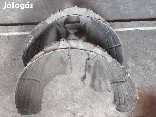 Ford Focus gyári dobbetét