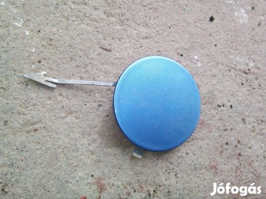 Ford Focus kombi mk1 hátsó vonószem takaró