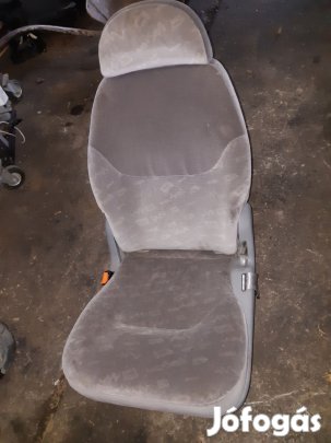 Ford Galaxy II Hátsó Ülés