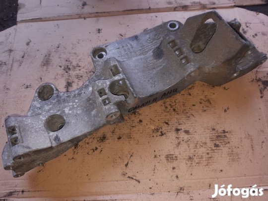 Ford Galaxy II Kormányszervó Szivattyú Tartó Bak - Generátor Tartó