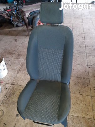 Ford Grand C-Max Jobb Első Ülés