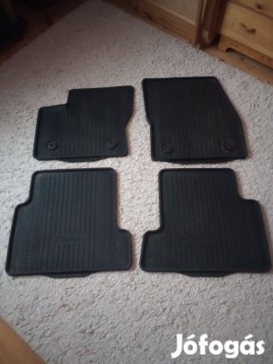 Ford Kuga II - gyári szőnyegek ( 4 gumitálcás- 2 textil )