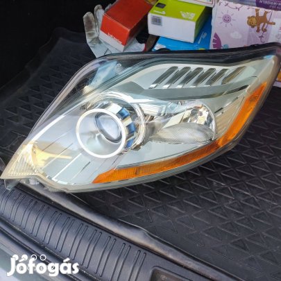 Ford Kuga xenon fényszóró