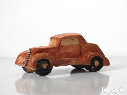 Ford Model Hot Rod kőrisből faragva