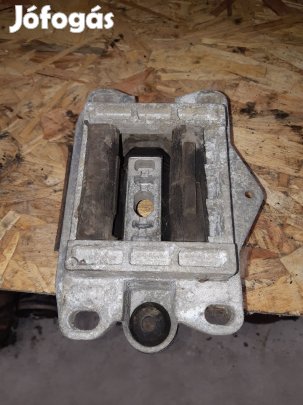 Ford Mondeo III Bal Motortartó Bak