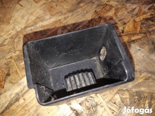 Ford Mondeo III Tároló Rekesz