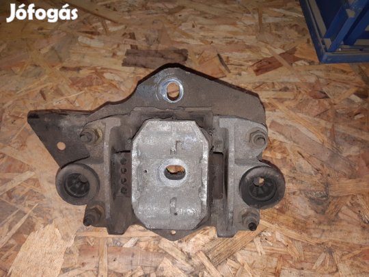 Ford Mondeo I Motortartó Bak