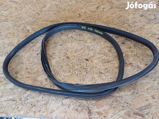 Ford Mondeo MK4 (2006-2014) Bal Első Ajtókéder Gumi