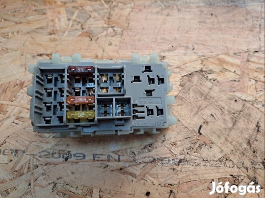 Ford Mondeo MK4 (2006-2014)  2.0Tdci Diesel Biztosíték Tábla