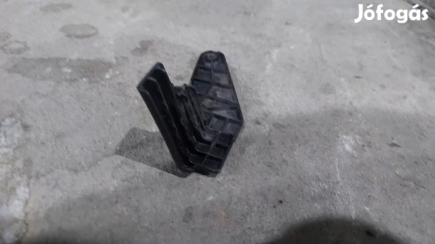 Ford Mondeo S-Max Galaxy Kuga Gázolajszűrő műanyag tartó konzol 8171