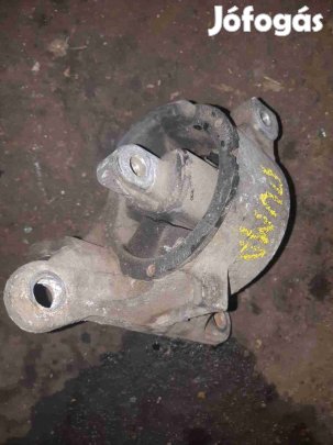 Ford Puma Motortartó Bak