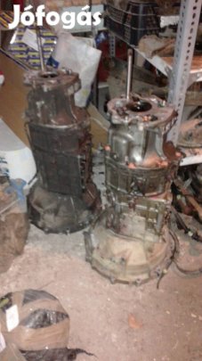 Ford Ranger és Mazda B2500 bontott váltó. 