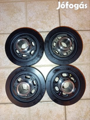 Ford Ranger és Mazda B2500 vadonatúj ékszíj tárcsa. 