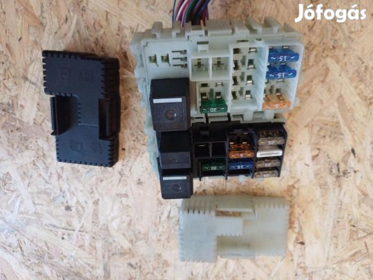 Ford S Max (2006-2014) 2.0Tdci Diesel Biztosíték Tábla